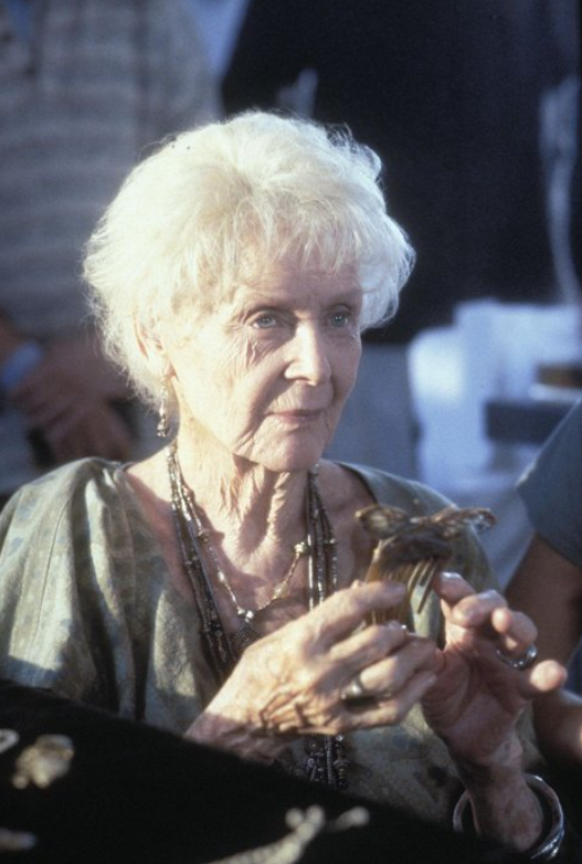 Gloria Stuart